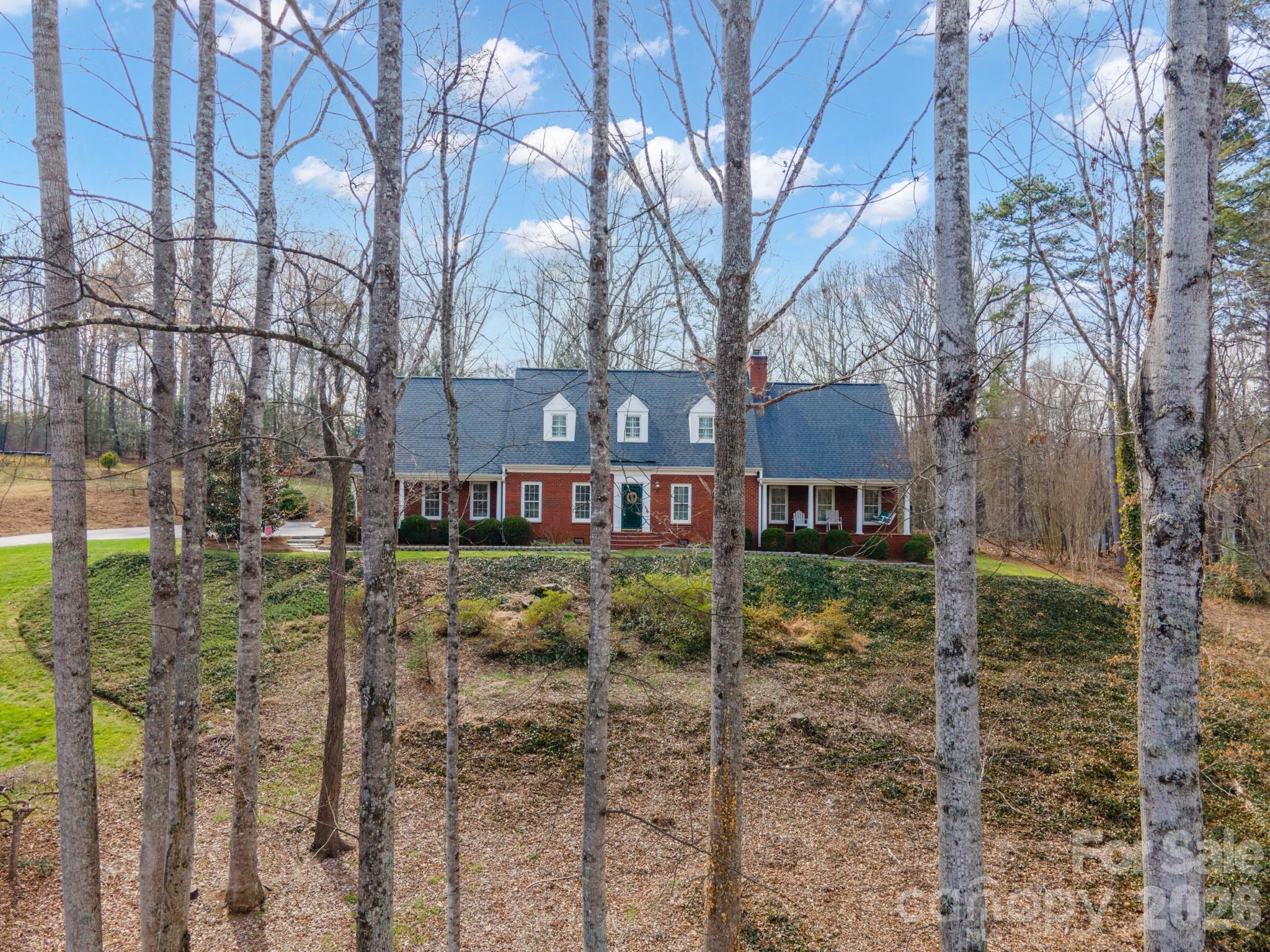 4125 Hideaway Court NE