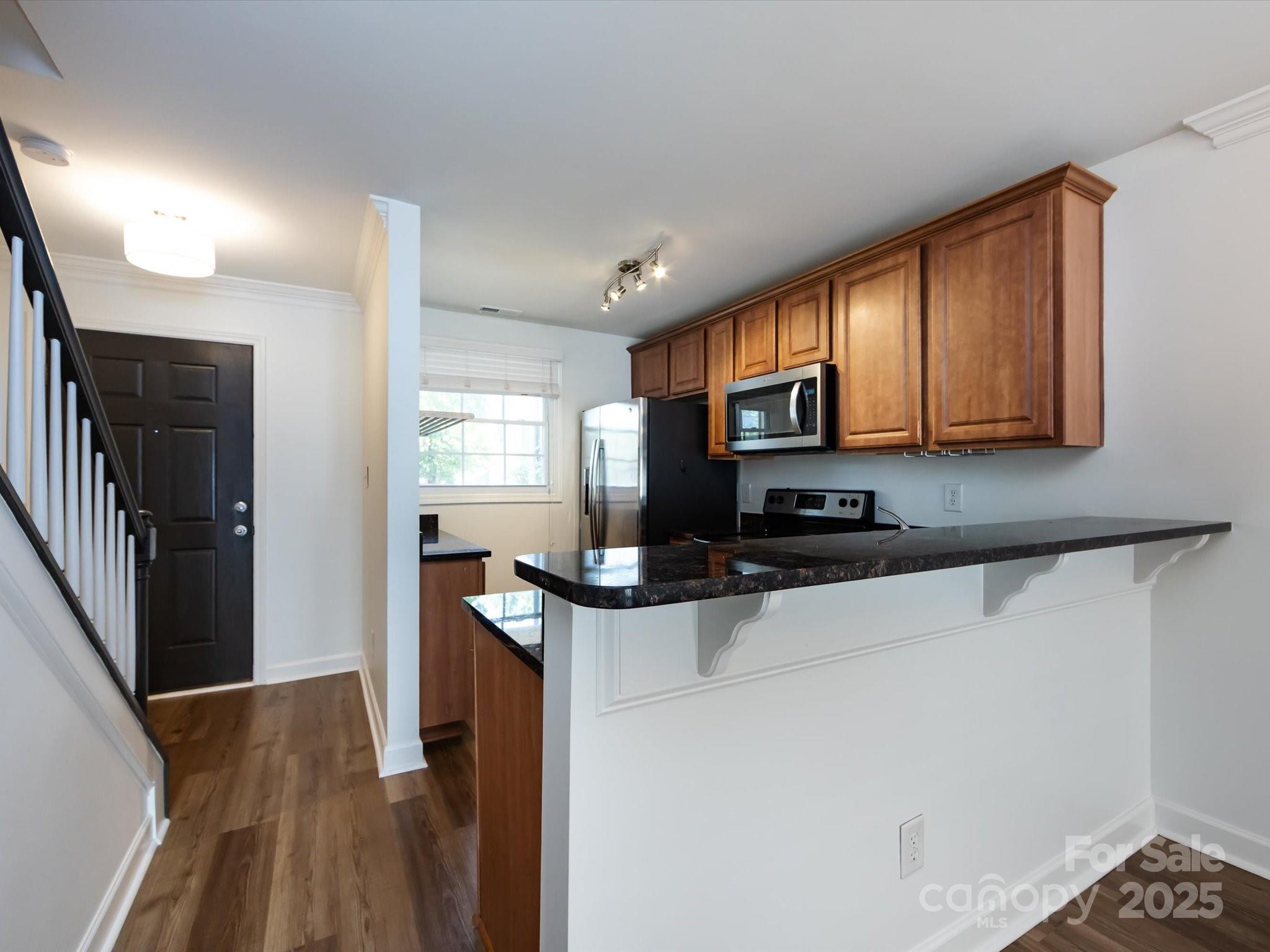 1348 Green Oaks Lane L