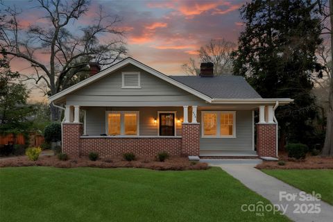 Photo of 634 Carolina Avenue, Gastonia, NC 28052 (MLS # 4328870)