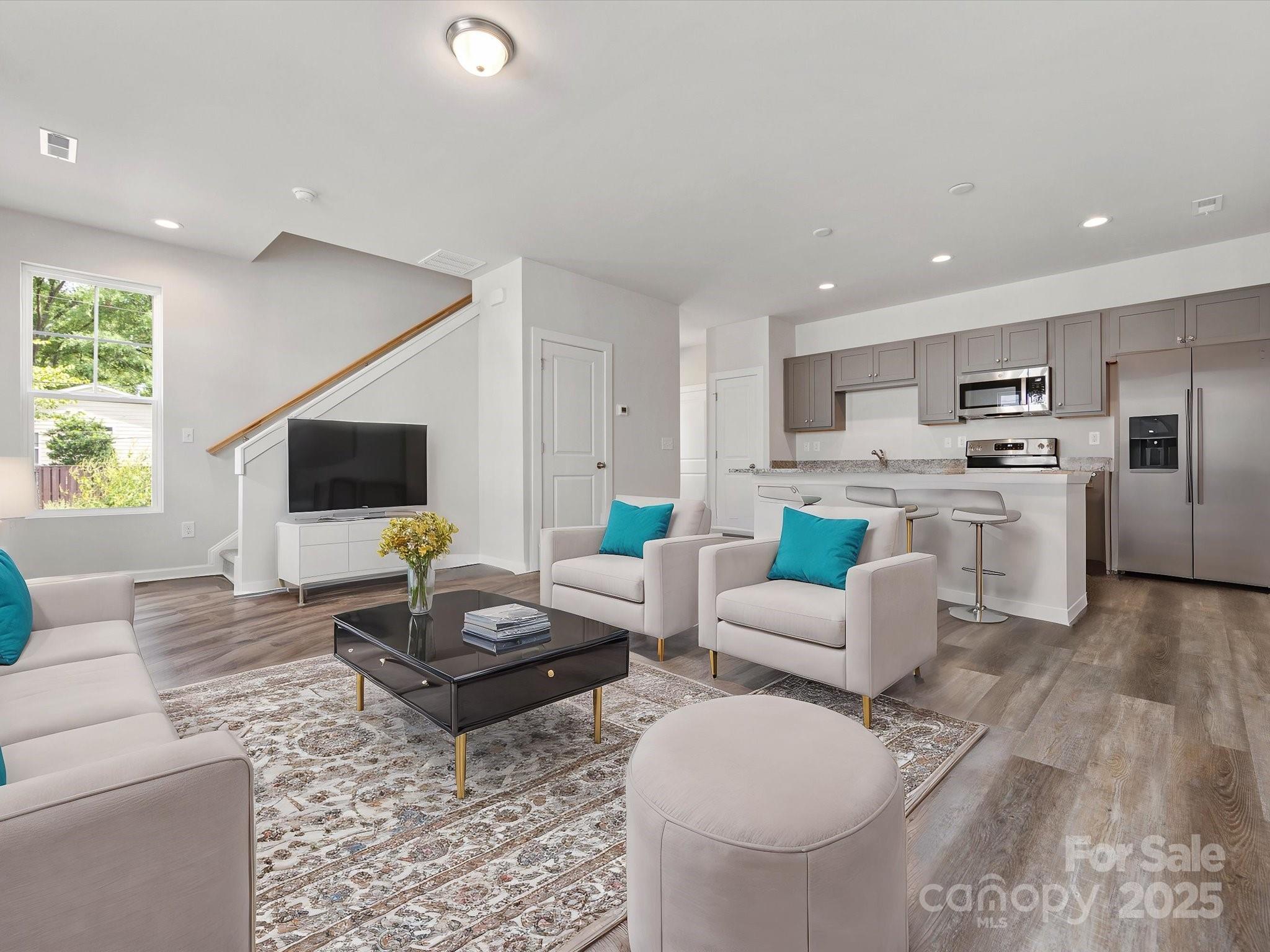 1009 Ribbon Lane