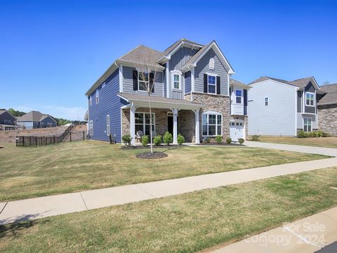 A home in Huntersville