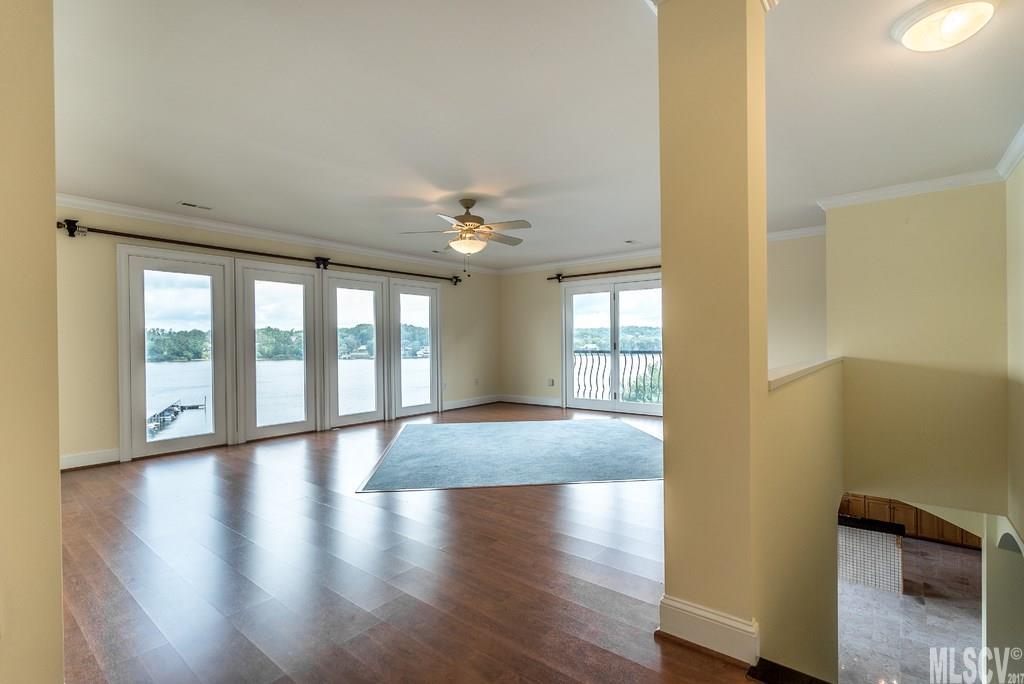 Moores Ferry - Residential