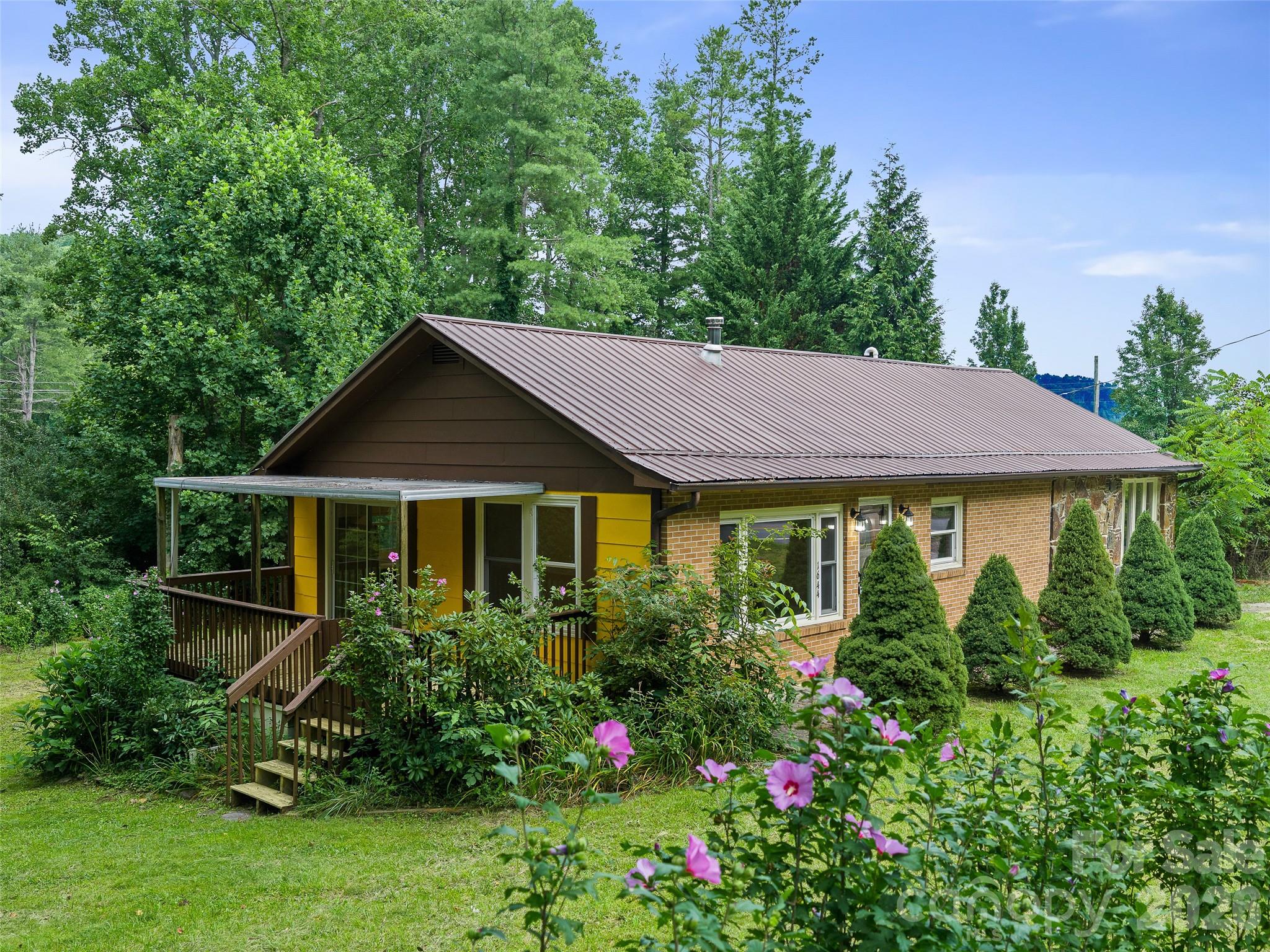 1644 State Hwy 80 S, Burnsville, NC, 28714