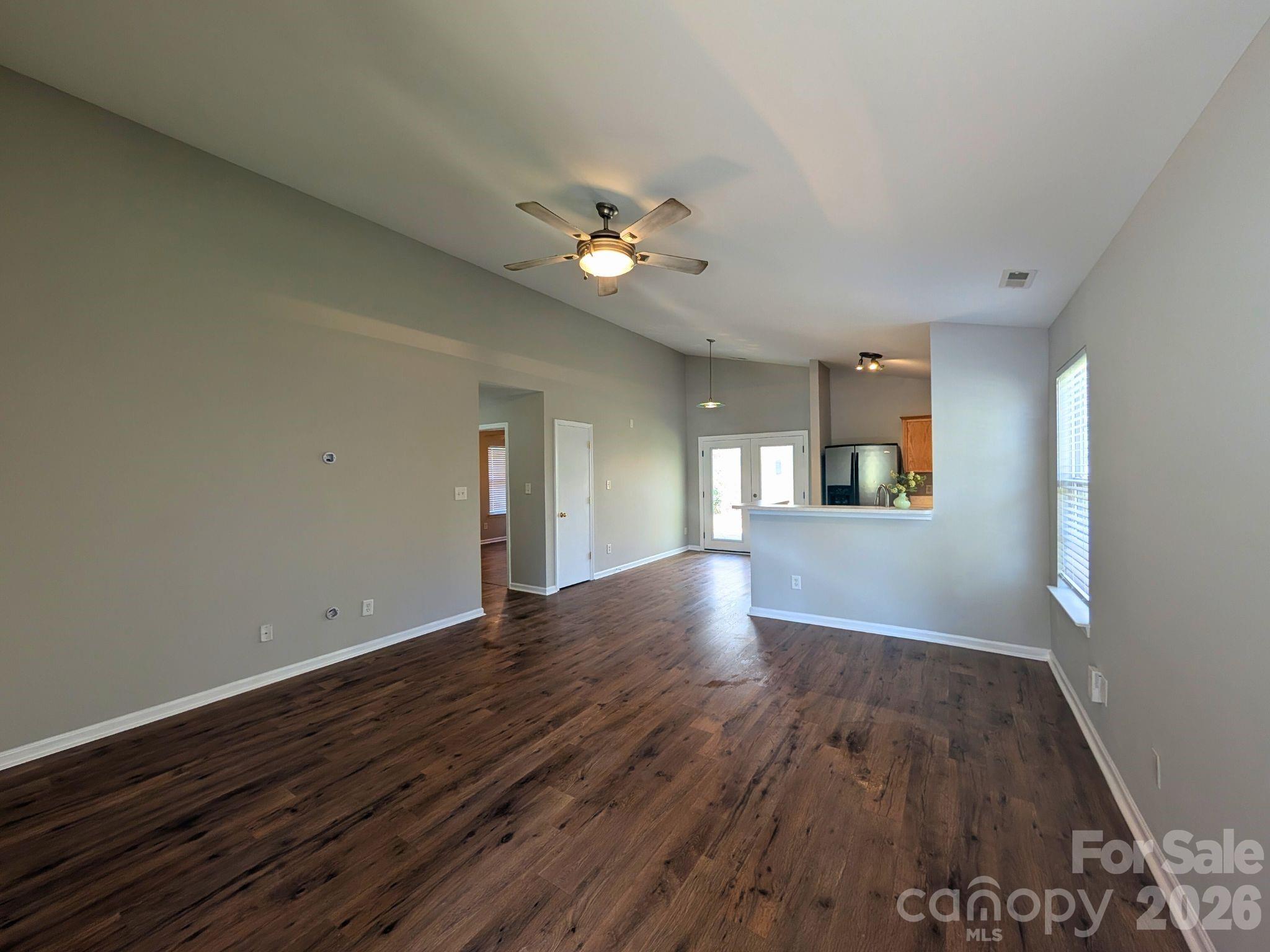 2872 Signal Court SW