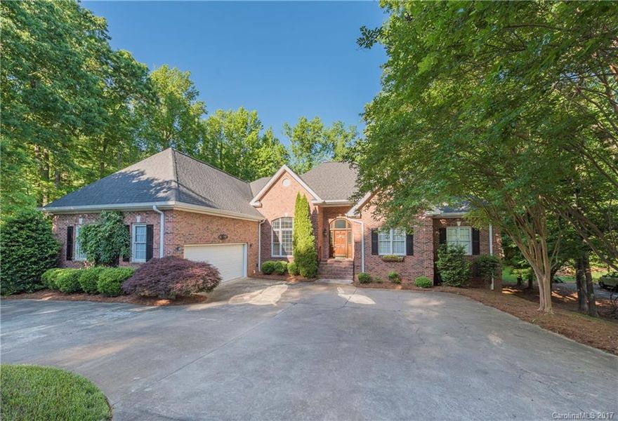 2106 Cavendale Dr, Rock Hill, SC. PRICED TO SELL! Rare Find in one of Rock Hill’s Finest Neighborhoods, this Custom Built Brick Beauty, w/Finished Walk-out Basement, presents Separate Living Quarters, & Private Wooded Fenced Backyard. This Exquisite Retreat comes w/the Works Including your own Exclusive Neighborhood Park! Enjoy all the living on the Main w/Gracious Space for Family/Guests. Lovingly Cared for Inside & Out & just Minutes from Restaurants, Shops, Doctor’s Offices, & Charlotte.