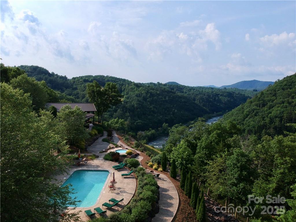 3641 French Broad Parkway 5