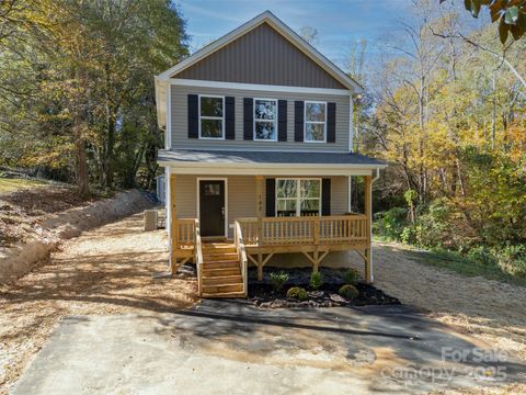 143 Luckadoo Street Forest City NC 28043