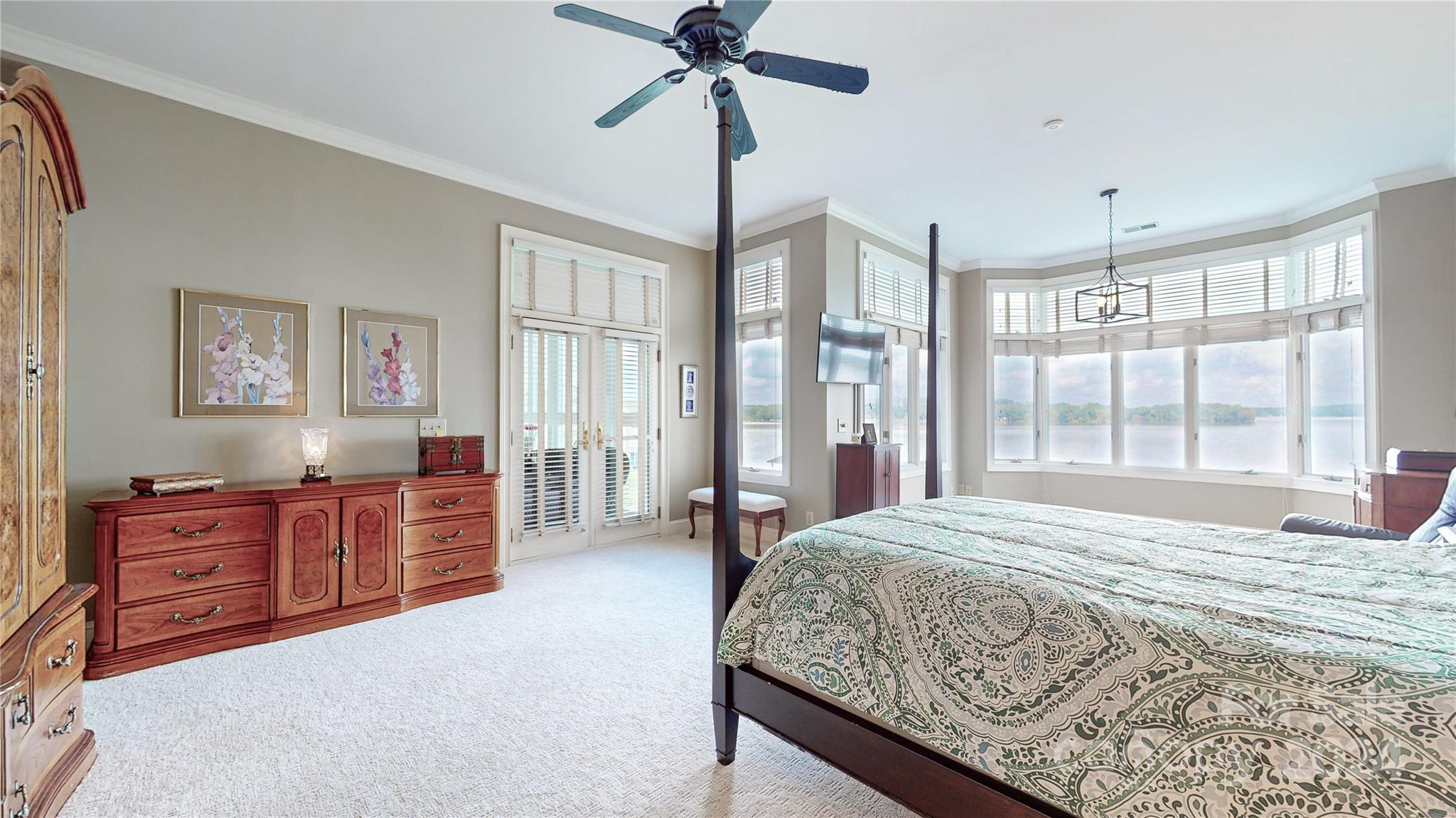 Lake Club - Residential