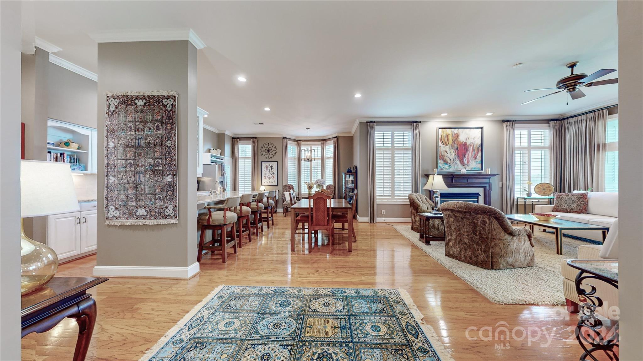 Lake Club - Residential