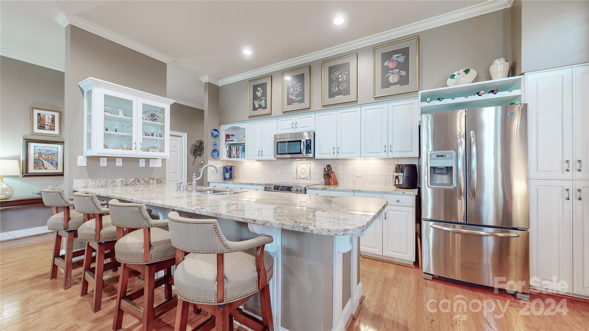 Lake Club - Residential