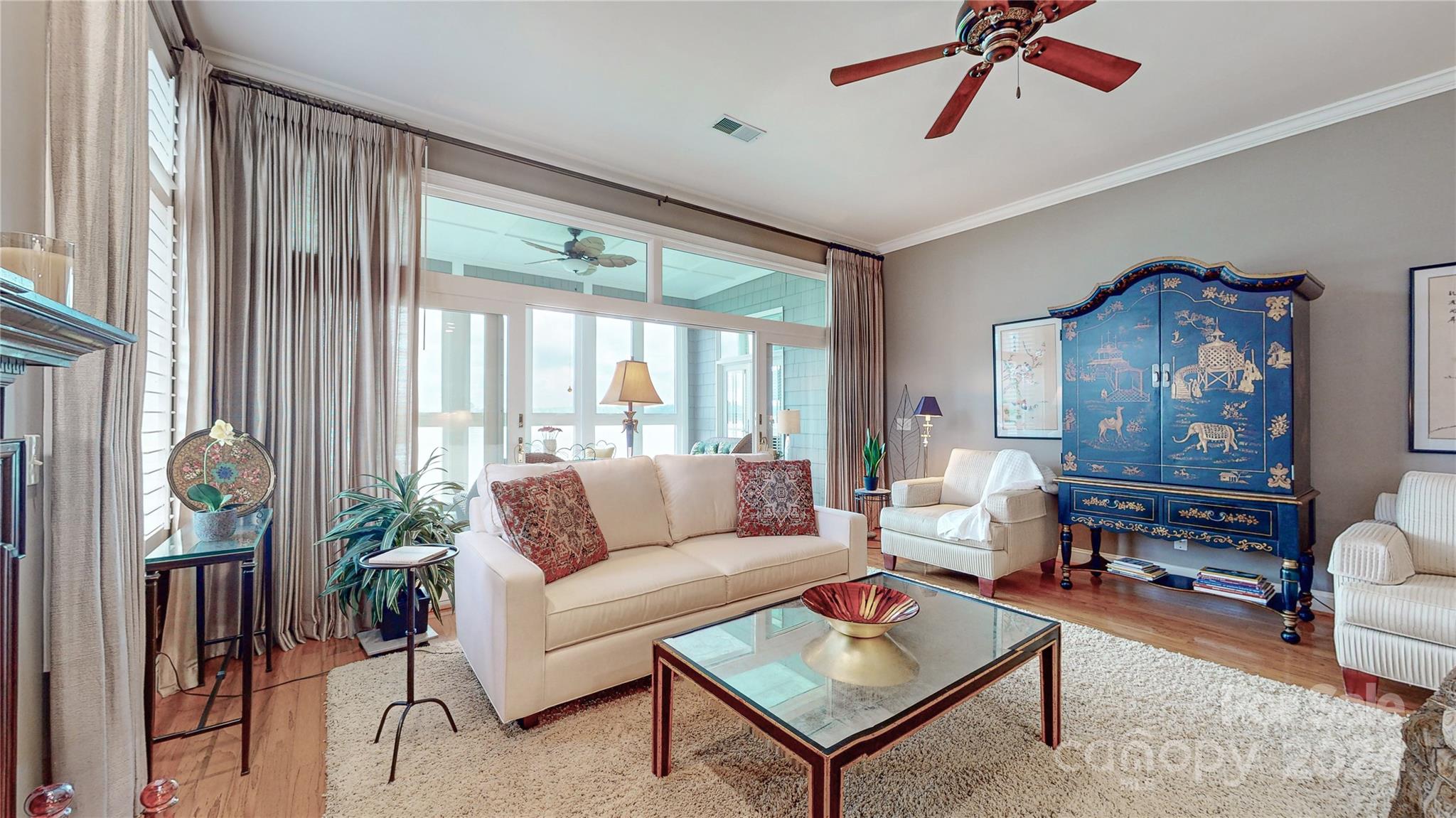 Lake Club - Residential