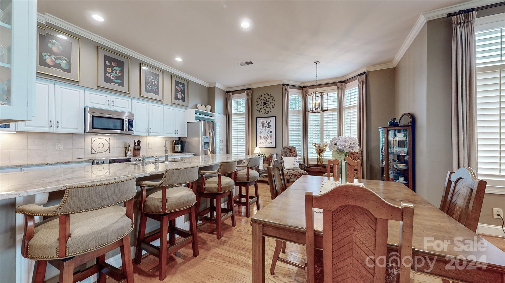 Lake Club - Residential