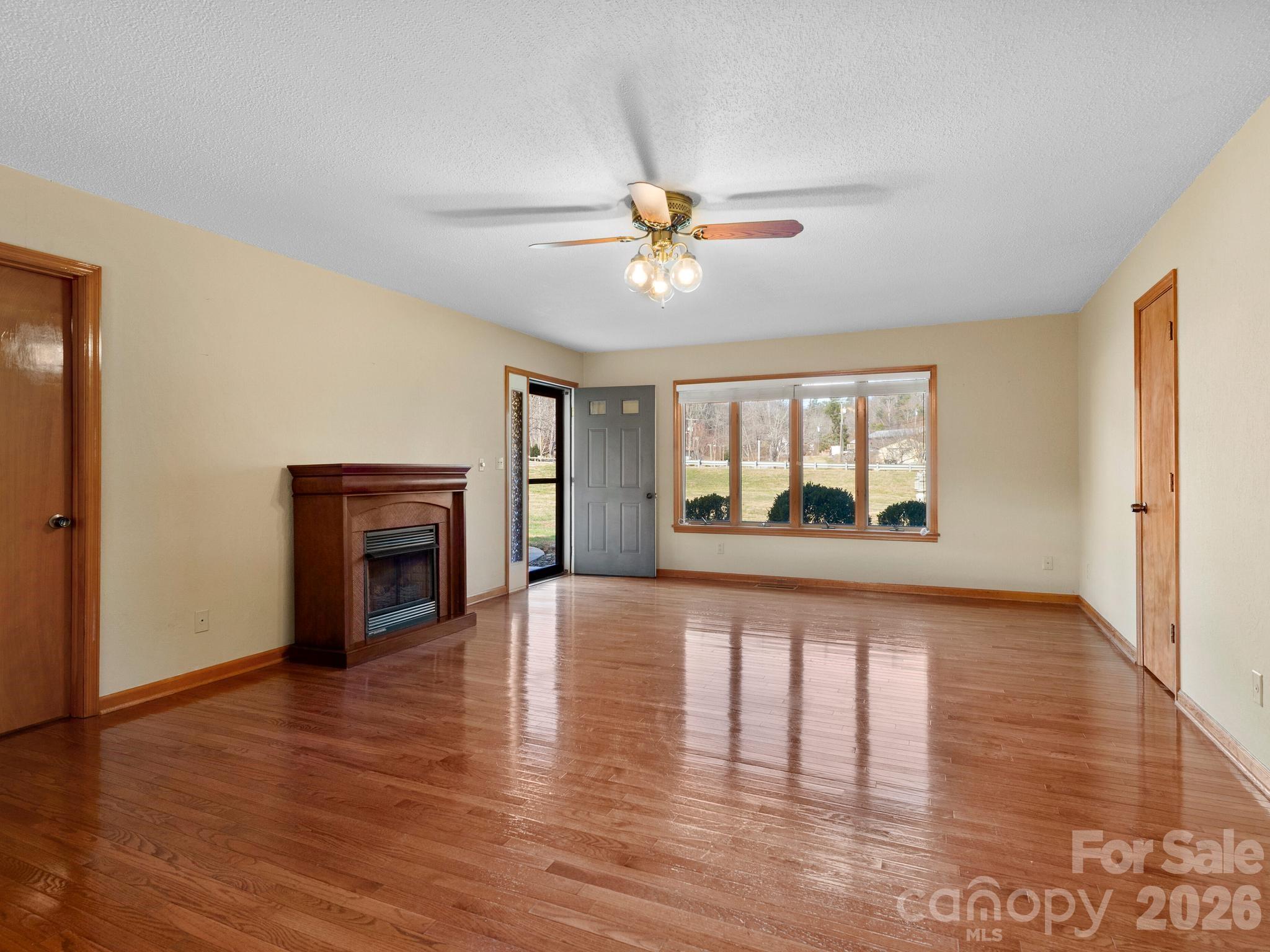 1287 Charlotte Highway