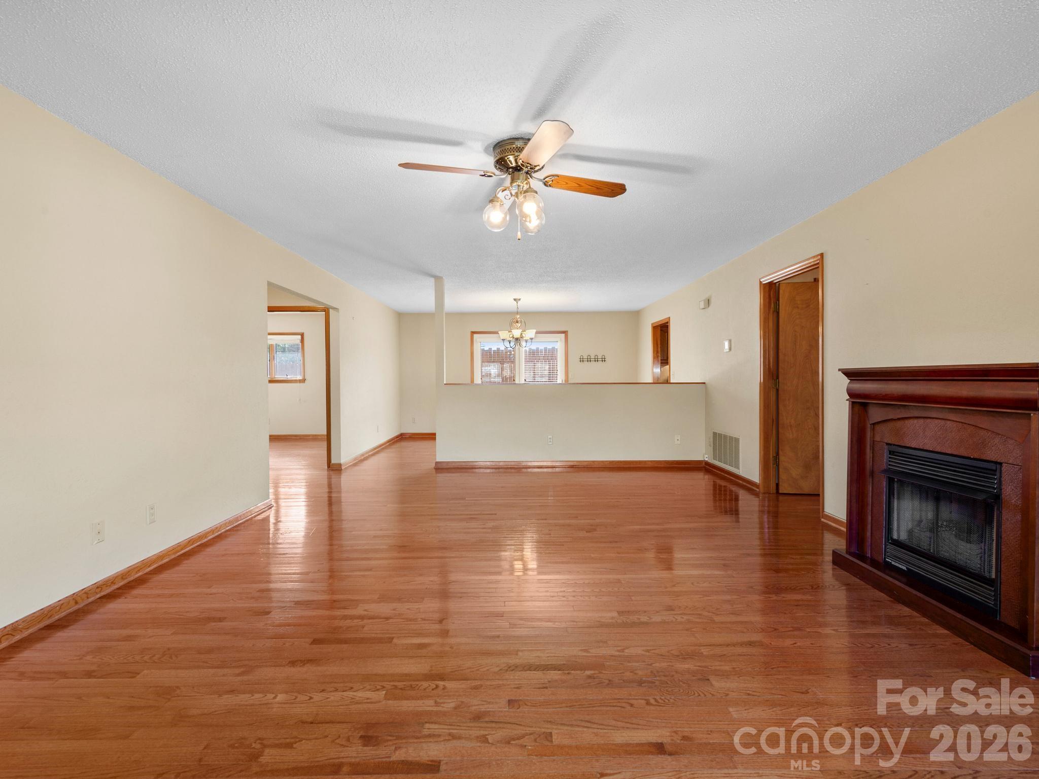 1287 Charlotte Highway