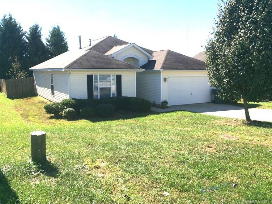 Ranch house featuring split bedroom plan, fenced backyard, in Mooresville Sch. District.