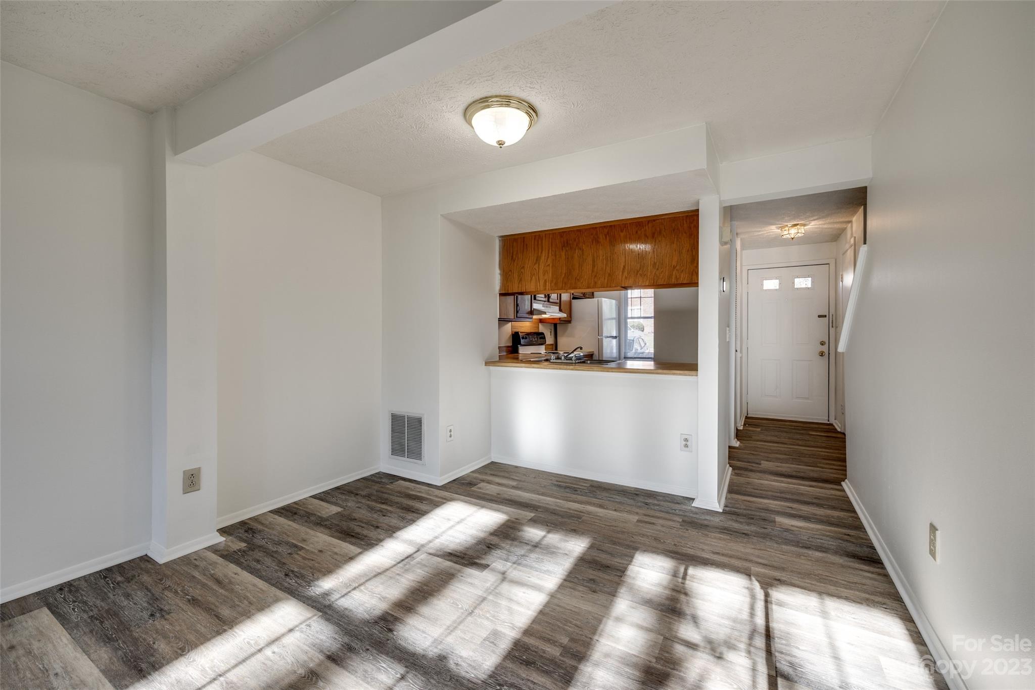 Colonial Village - Residential