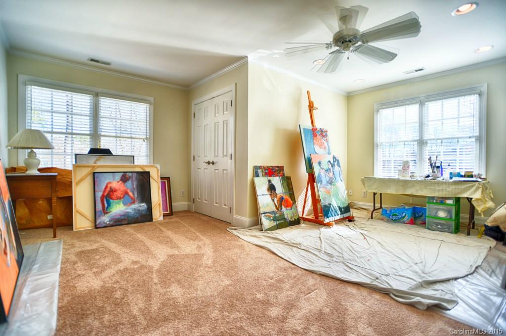 The Peninsula - Residential