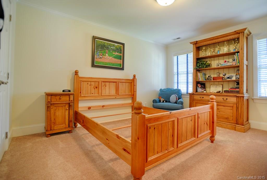 The Peninsula - Residential