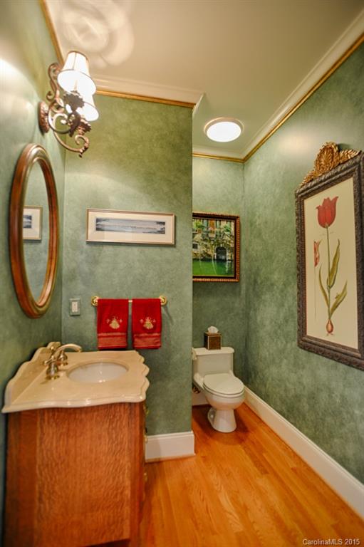 The Peninsula - Residential