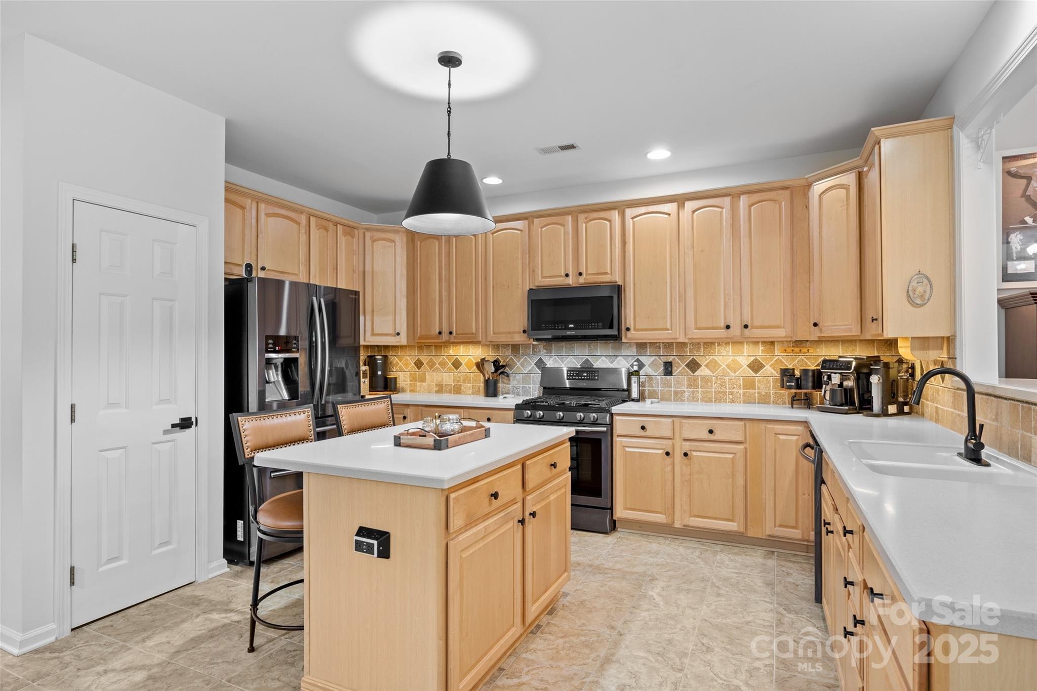 14569 Greenpoint Lane