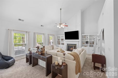 Photo of 14569 Greenpoint Lane, Huntersville, NC 28078 (MLS # 4327431)