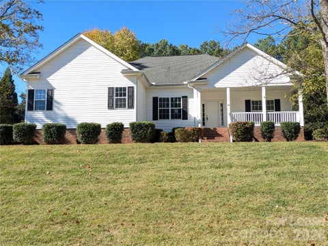 Photo of 209 Harbor Landing Drive, Mooresville, NC 28117 (MLS # 4436026)