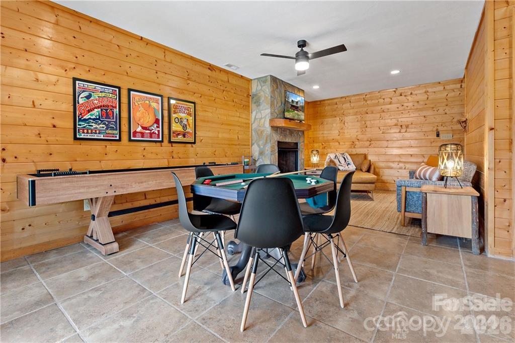 Gateway Mountain - Residential