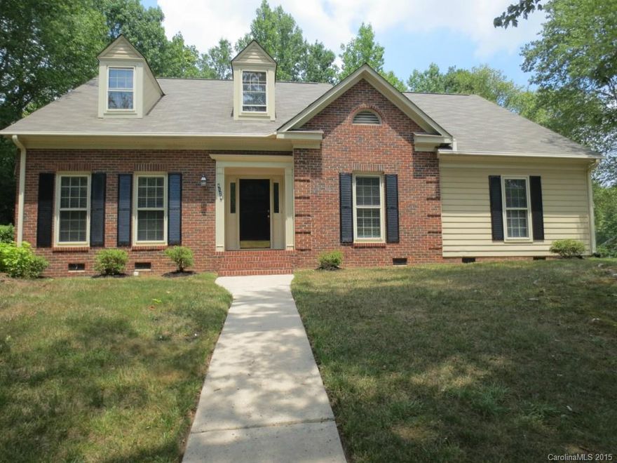 Great ranch home in North Charlotte off Prosperity Church Rd. Hard wood floors throughout the formal living, dining room, great room and kitchen. Bright open floor plan, large master suite with dual vanity sinks, over sized tub and separate stand up shower. Huge deck over looking a mature tree lined back yard!