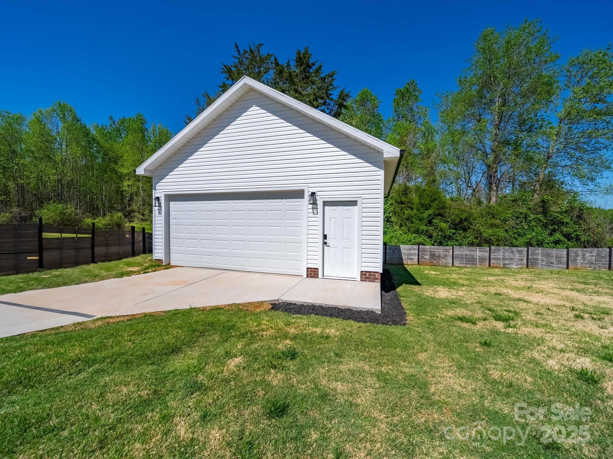 Sanders Landing - Residential