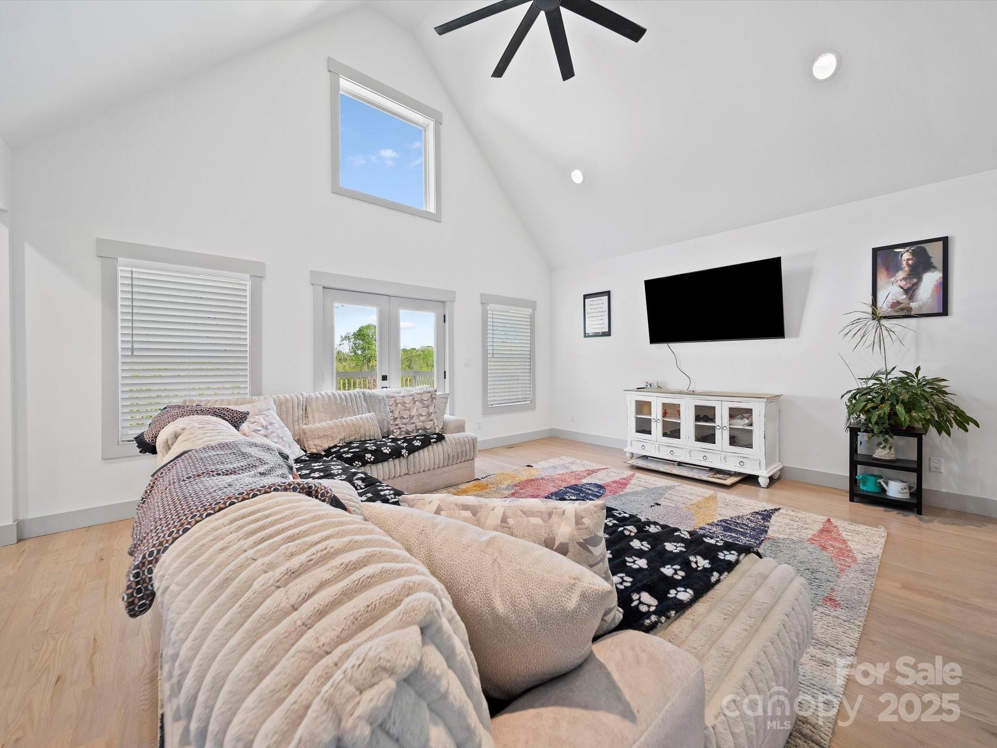 Sanders Landing - Residential