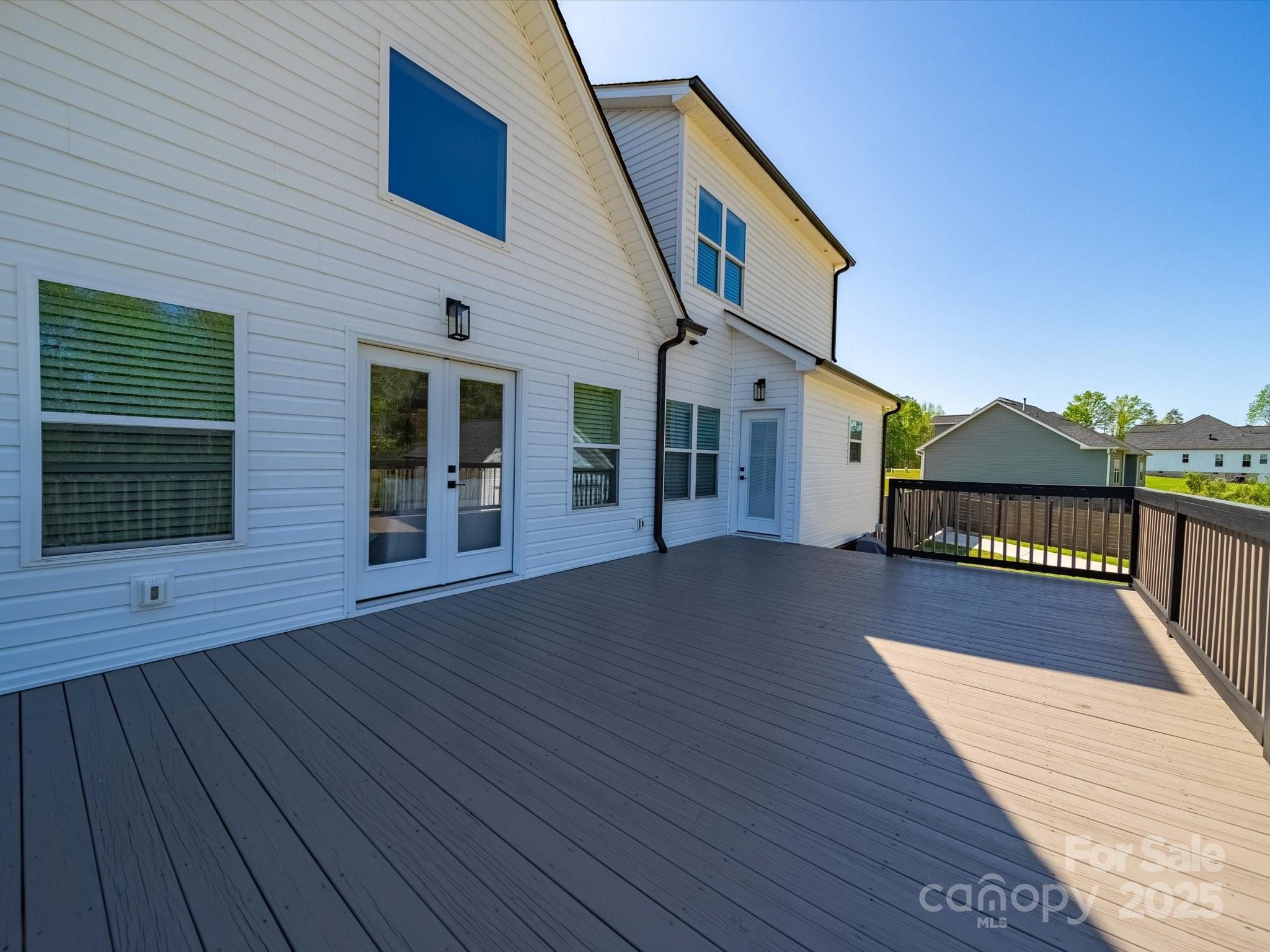 Sanders Landing - Residential