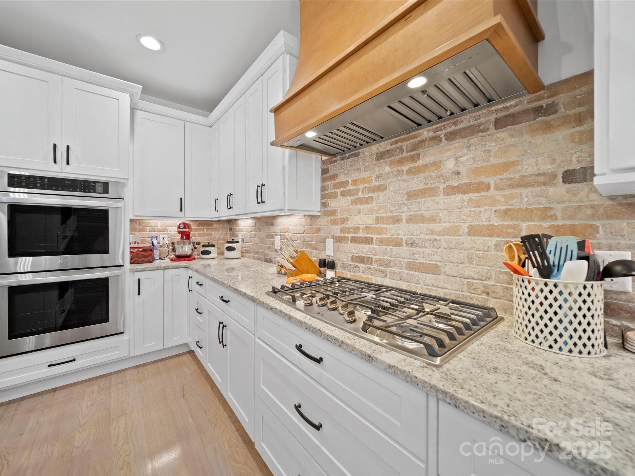 Sanders Landing - Residential