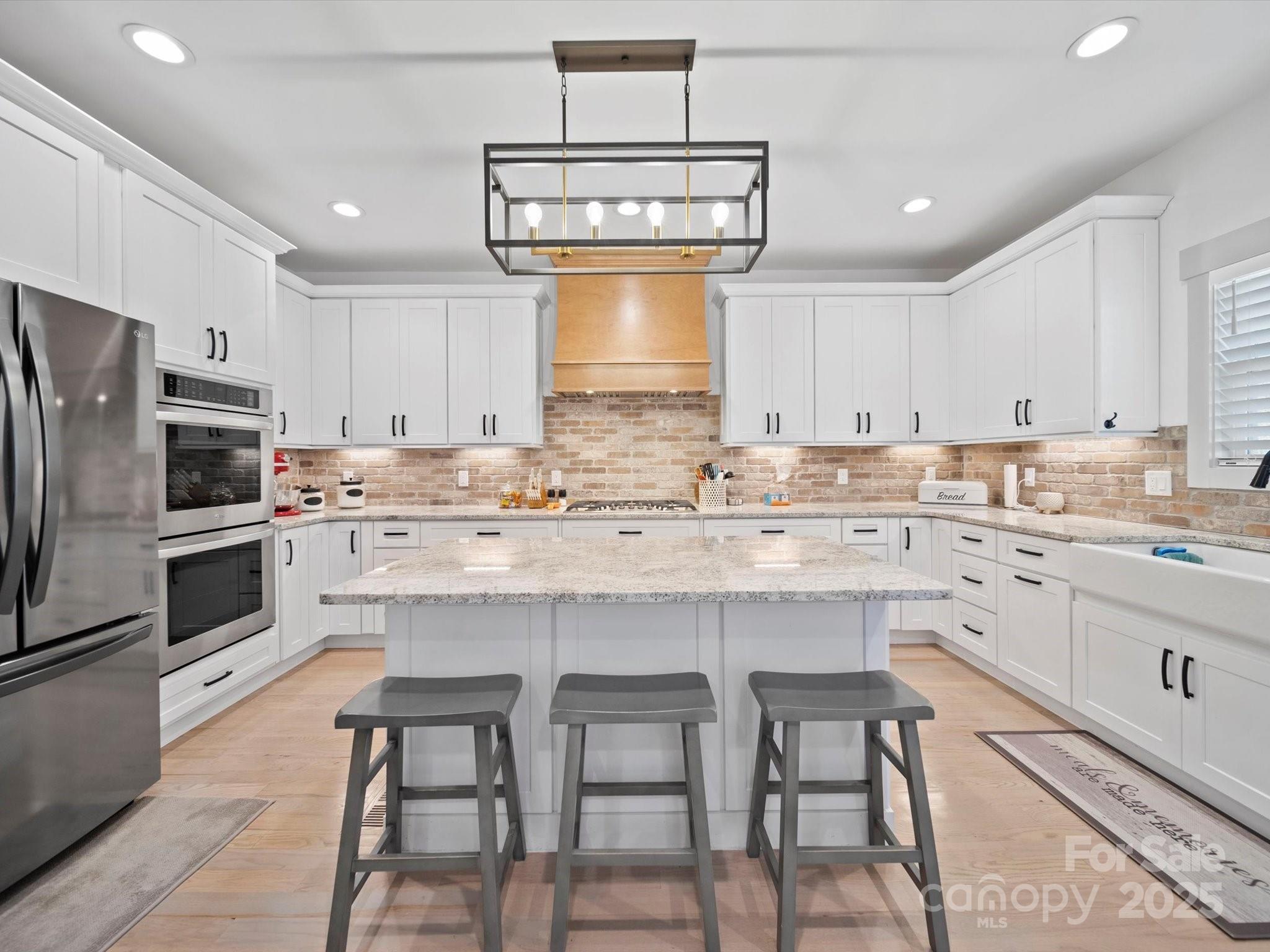 Sanders Landing - Residential