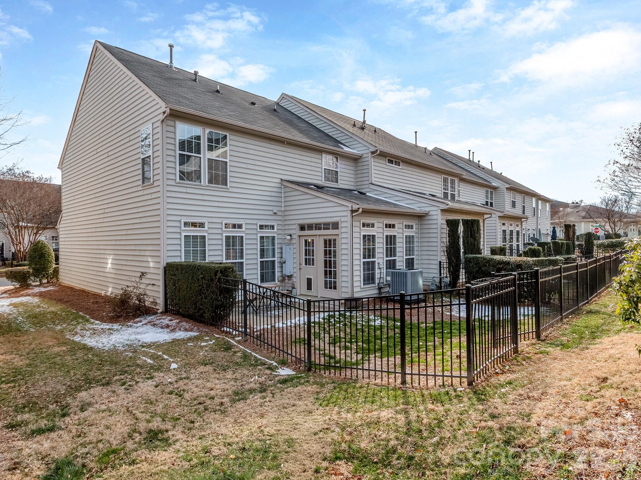 Park South Station - Residential