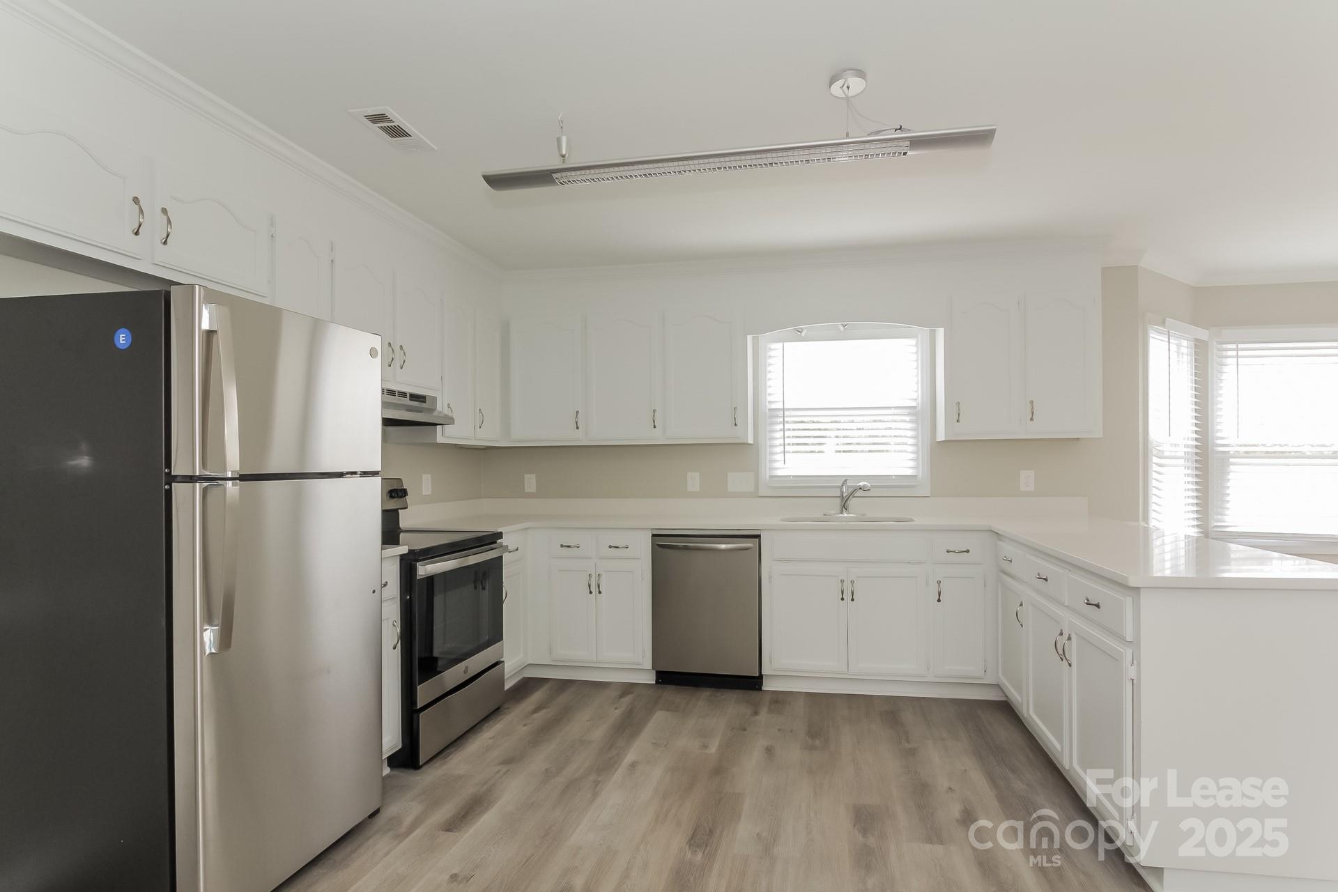 Hunters Pointe - Residential Lease