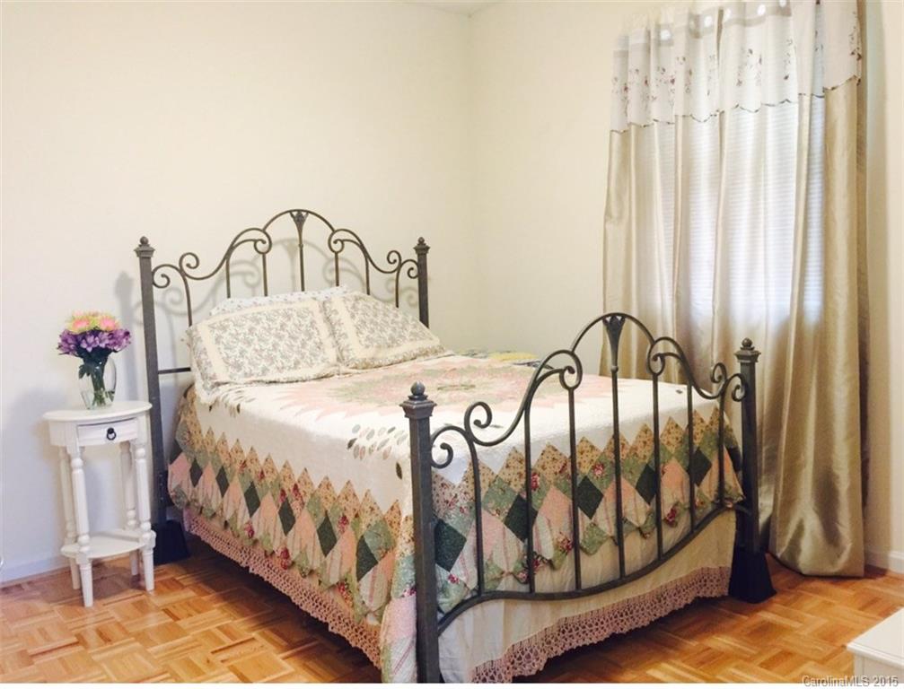 Twin Oaks - Residential