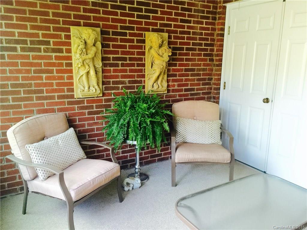 Twin Oaks - Residential