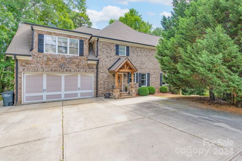 A home in Tega Cay