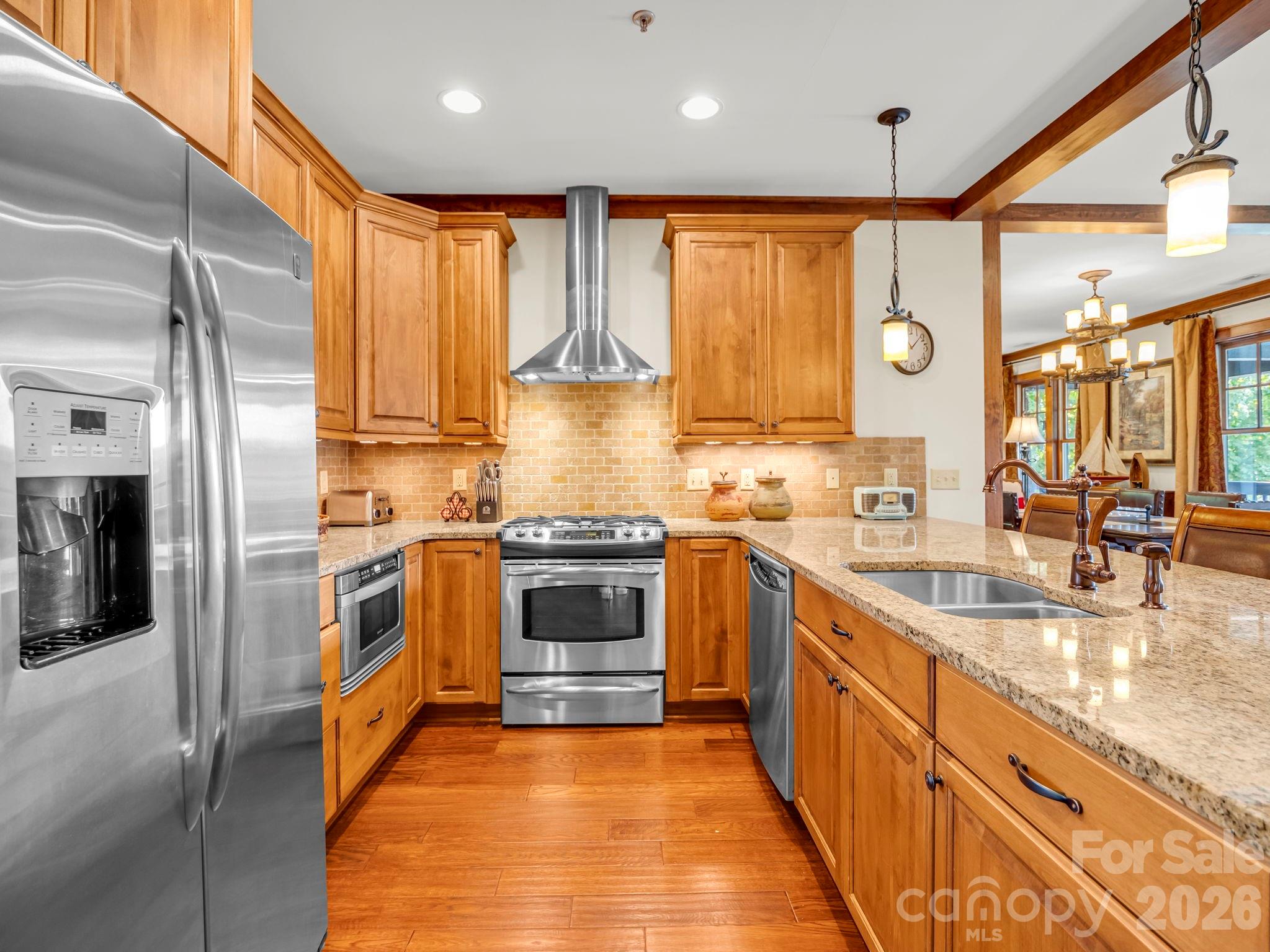 121 Firefly Cove 204