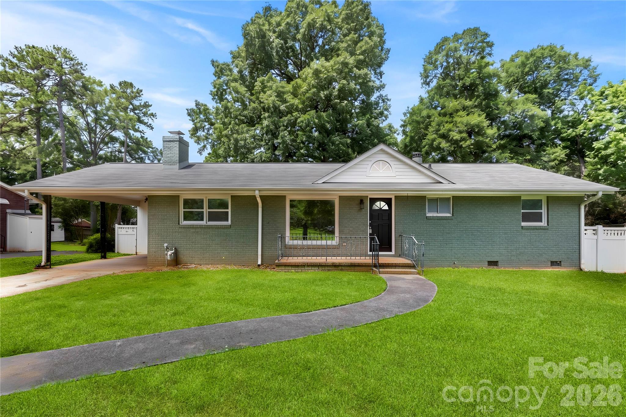 619 Greenbriar Avenue