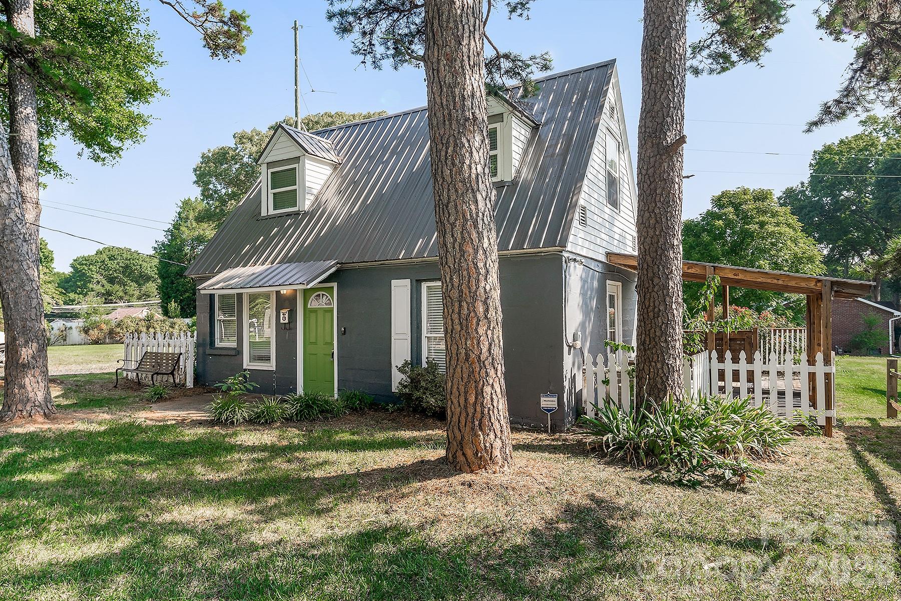 109 Julia Avenue
