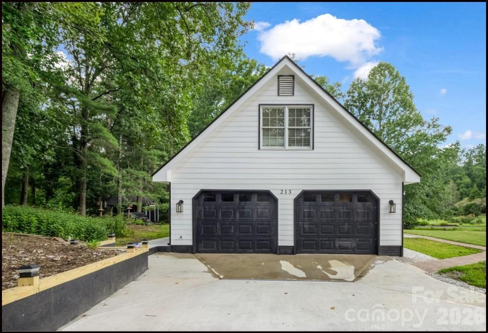 213 Raintree Drive