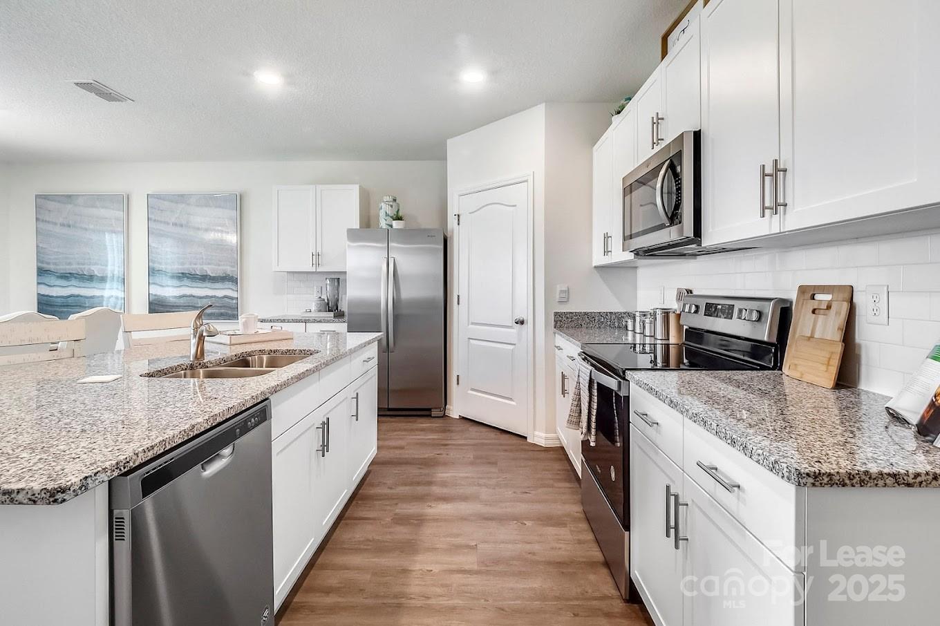 Fairview, North Carolina 28730, United States, 3 Bedrooms Bedrooms, ,2 BathroomsBathrooms,Residential,Active,2193
