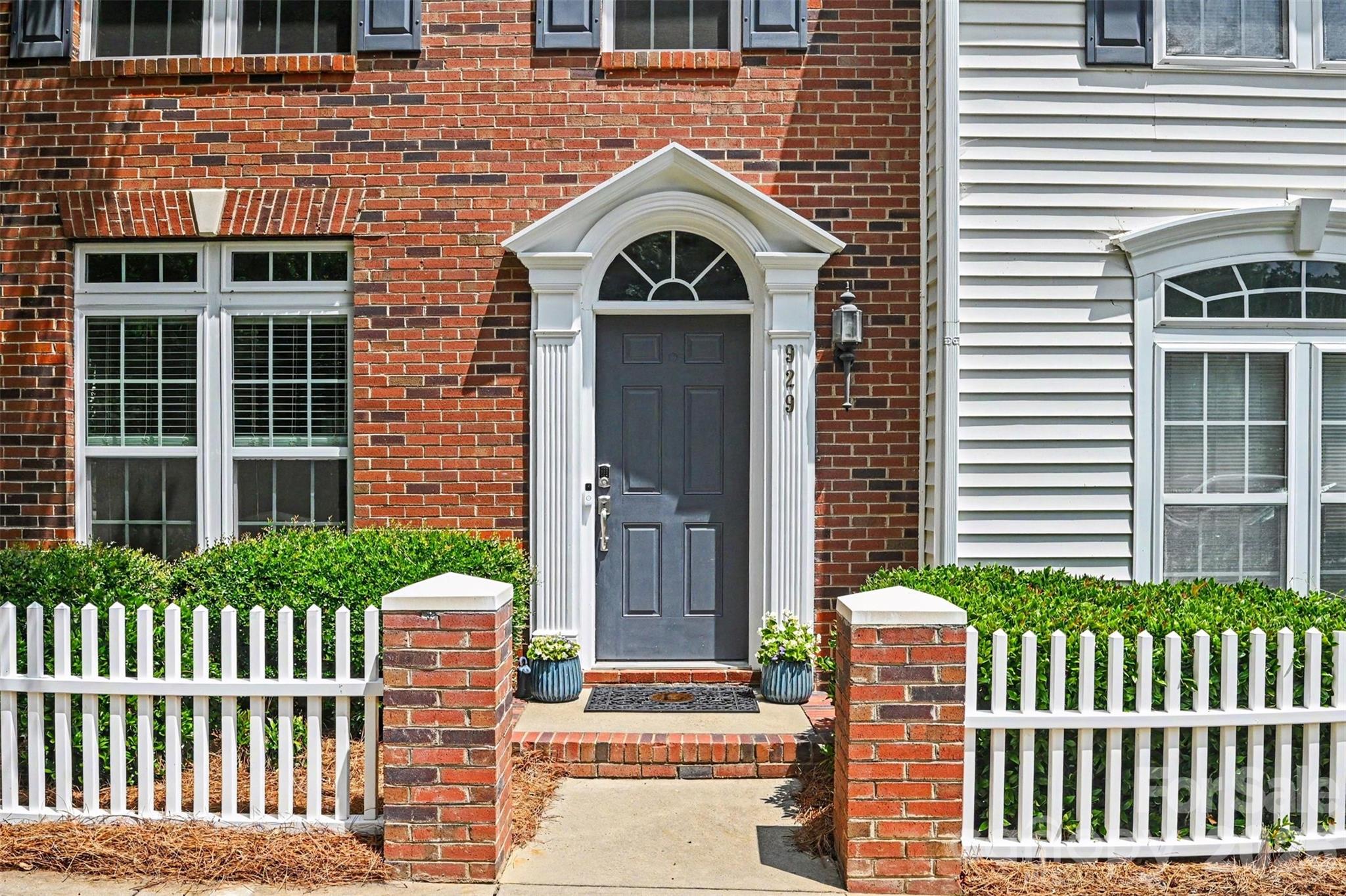 929 Coolsprings Lane