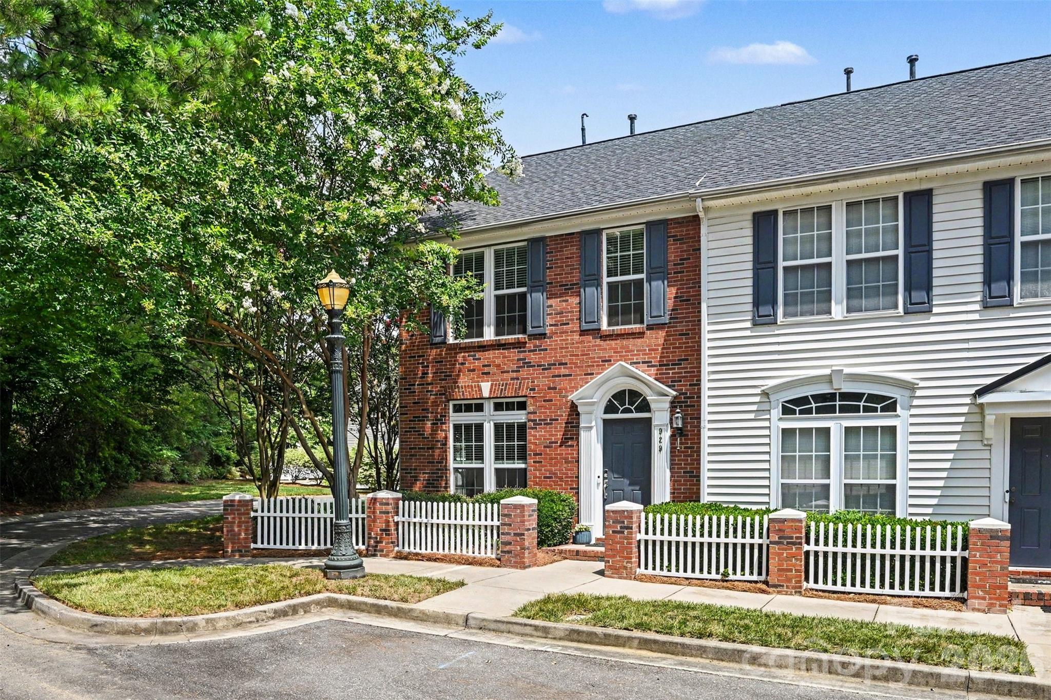 929 Coolsprings Lane