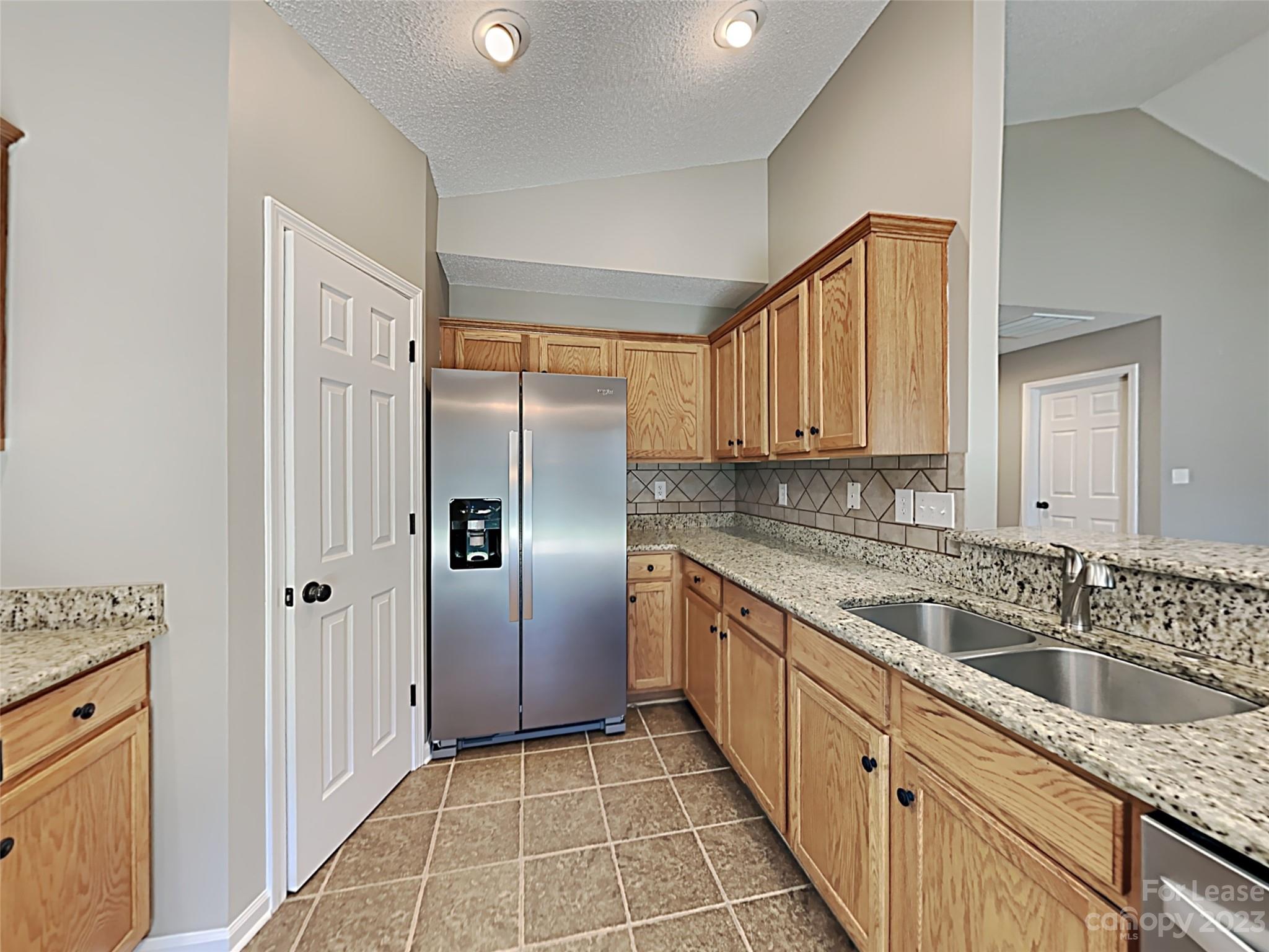 Unknown - Residential Lease