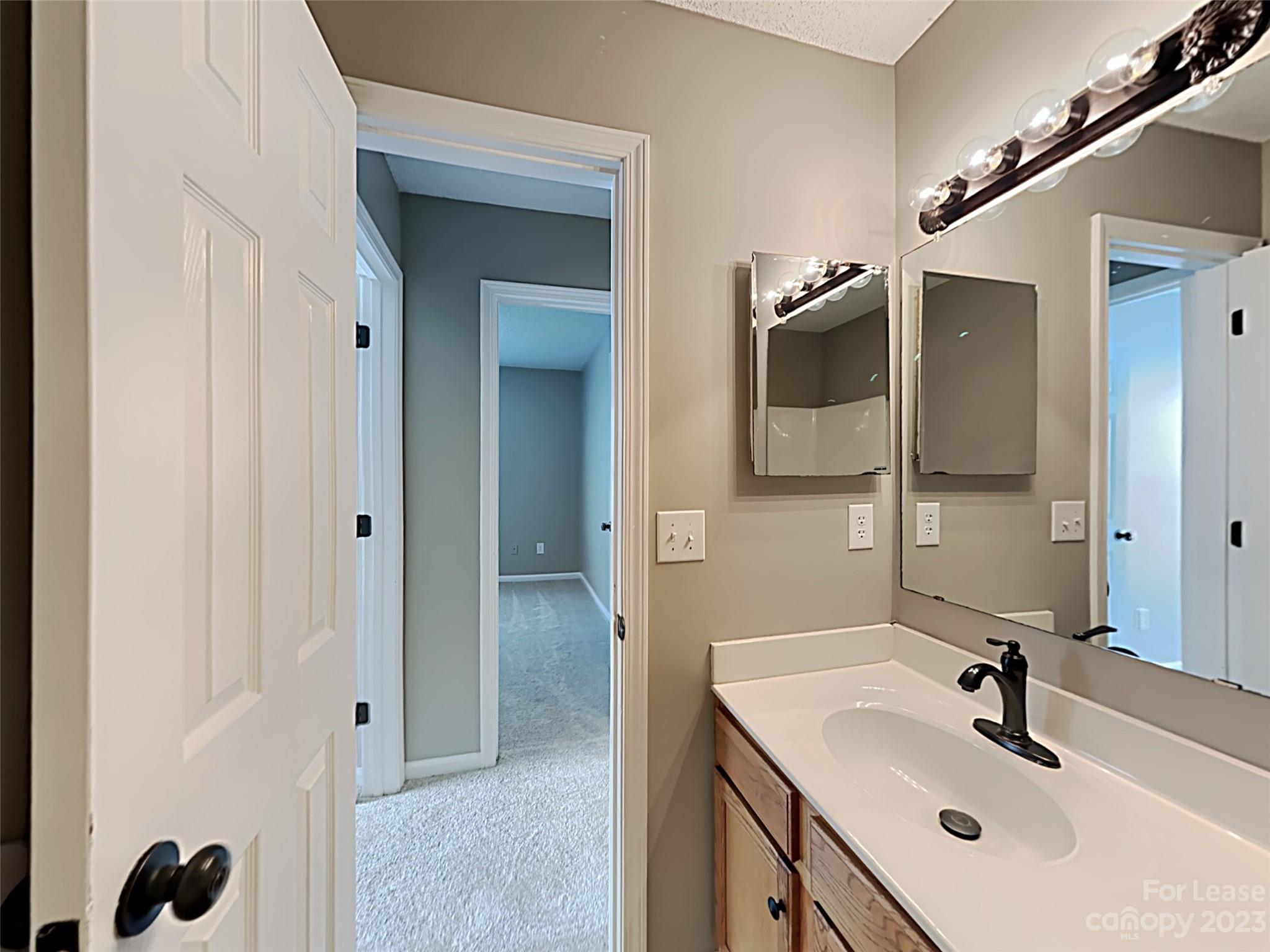 Unknown - Residential Lease