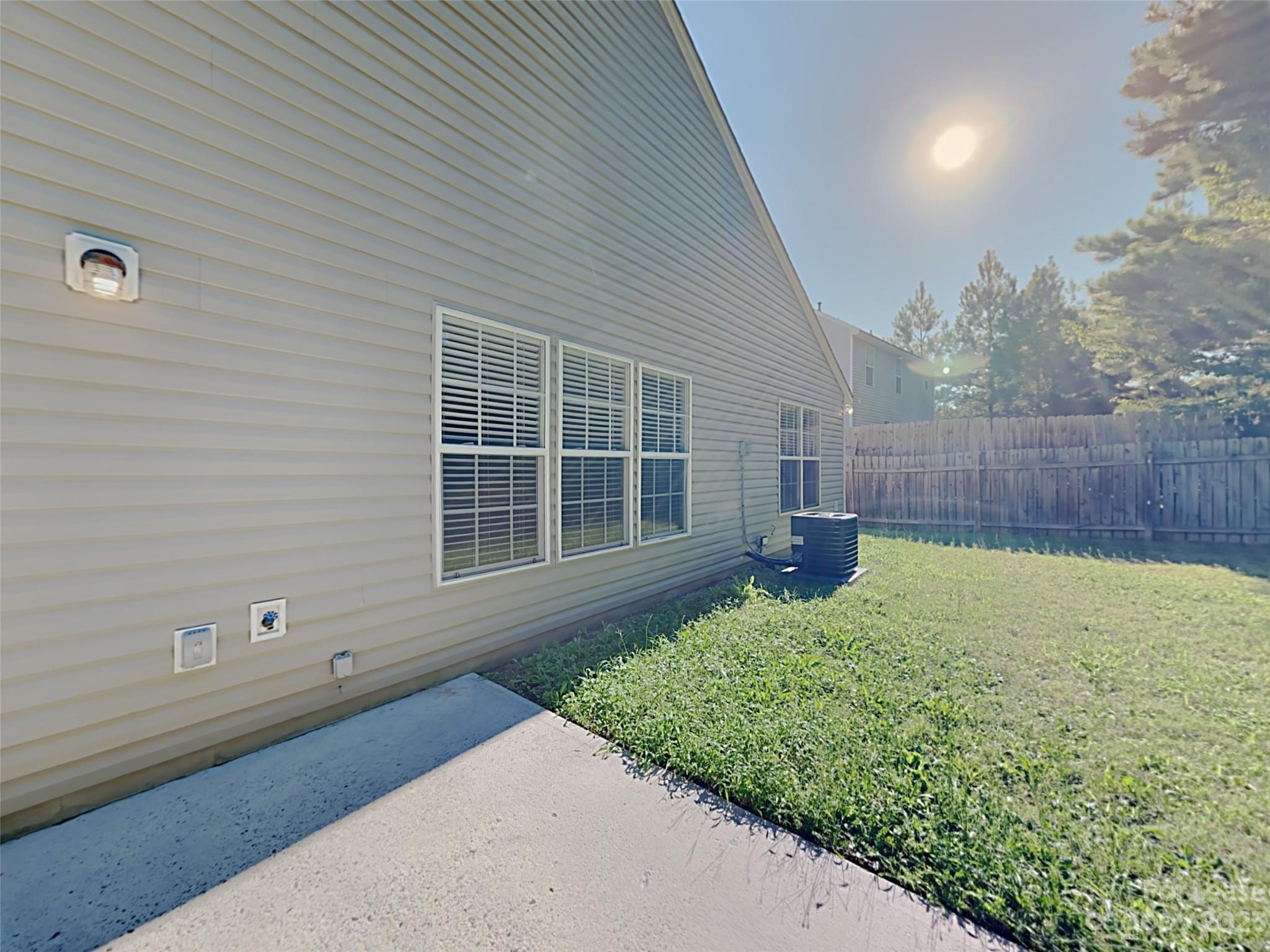 Unknown - Residential Lease