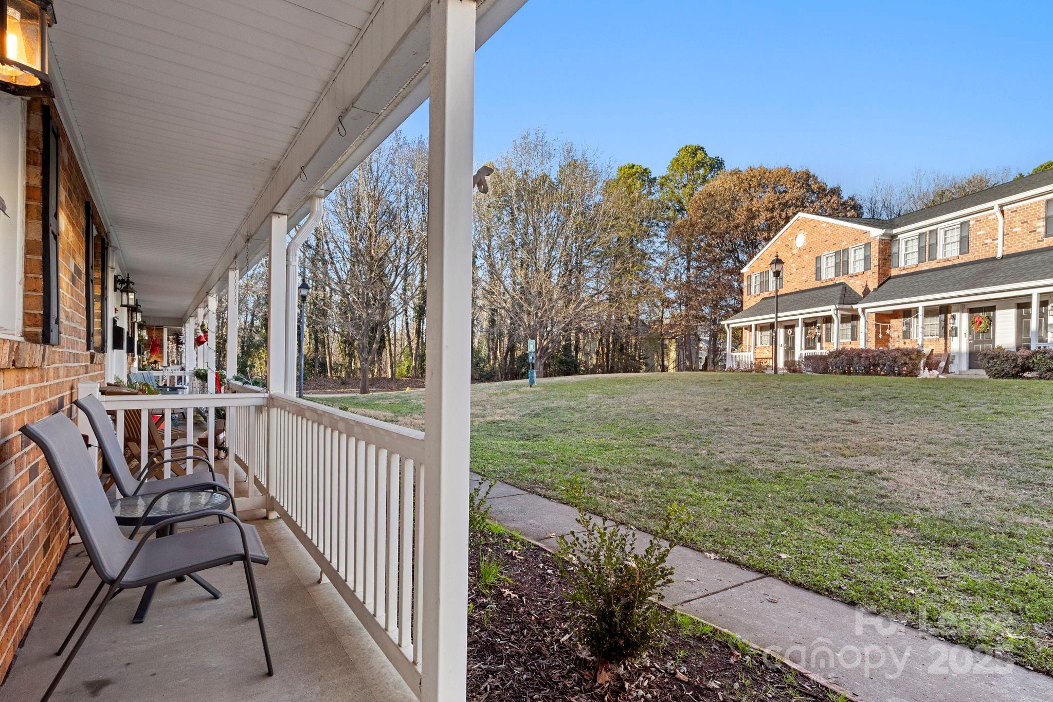 1318 Green Oaks Lane