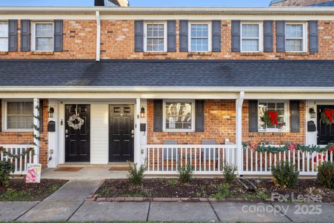 Photo of 1318 Green Oaks Lane, Charlotte, NC 28205 (MLS # 4325992)